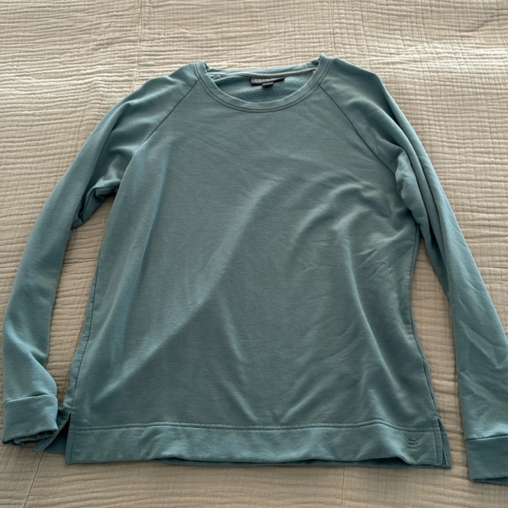 Free Fly medium long sleeve shirt